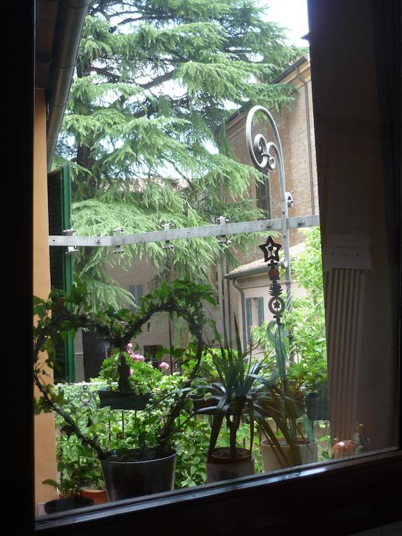 Il Giardino Segreto Bed & Breakfast Имола Екстериор снимка